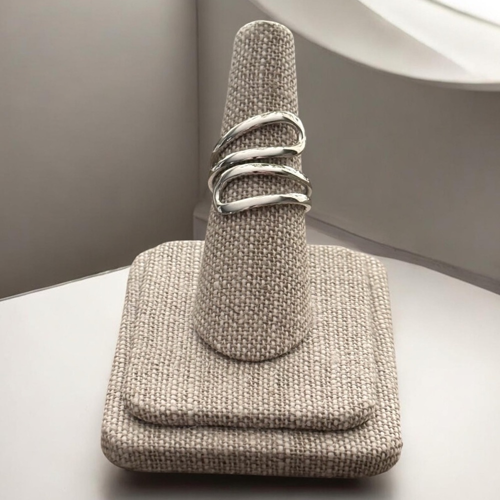 NWT 925 Sterling Silver Loop Ring Band! Sizes 7-9 available! NEW!